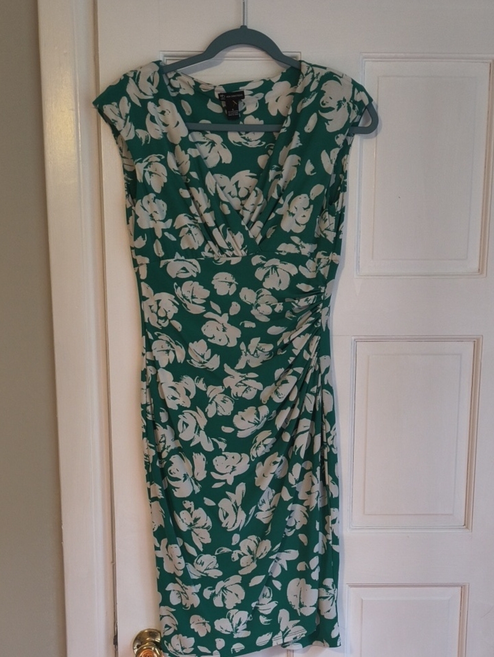 New Directions Green and White Floral Midi Dress